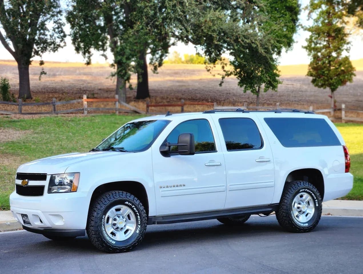 2012 Chevrolet Suburban 2500 video preview