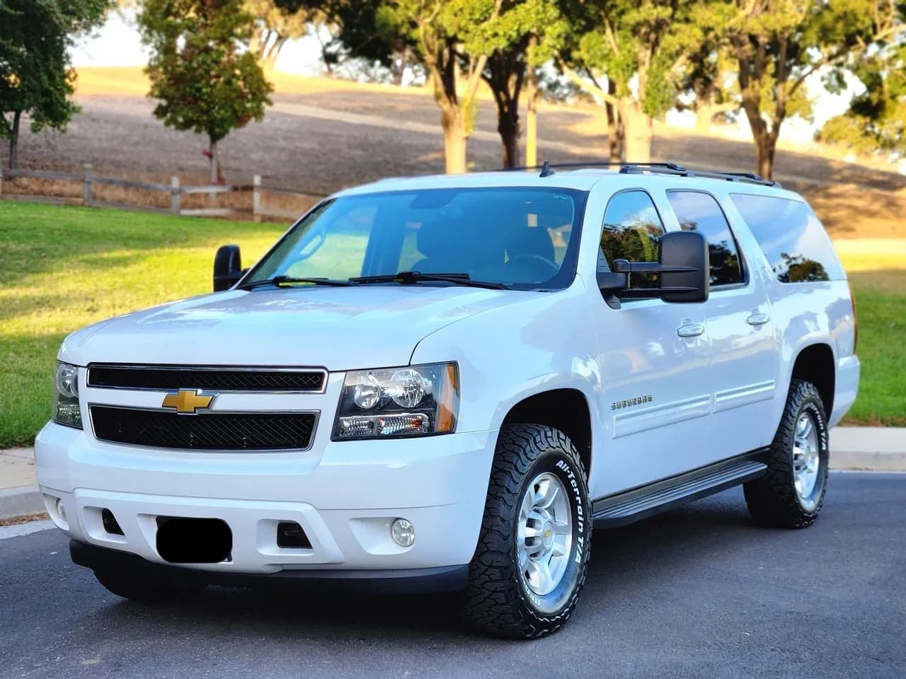 2012 Chevrolet Suburban 2500, view