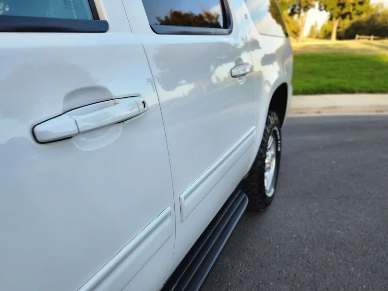 2012 Chevrolet Suburban 2500, view