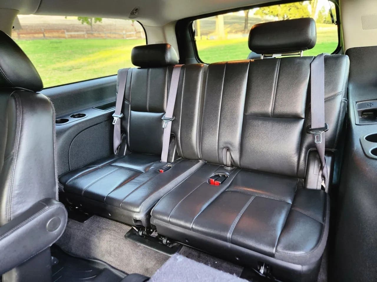 2012 Chevrolet Suburban 2500, view