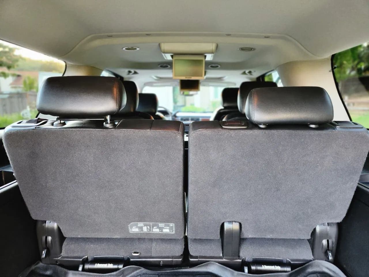 2012 Chevrolet Suburban 2500, view
