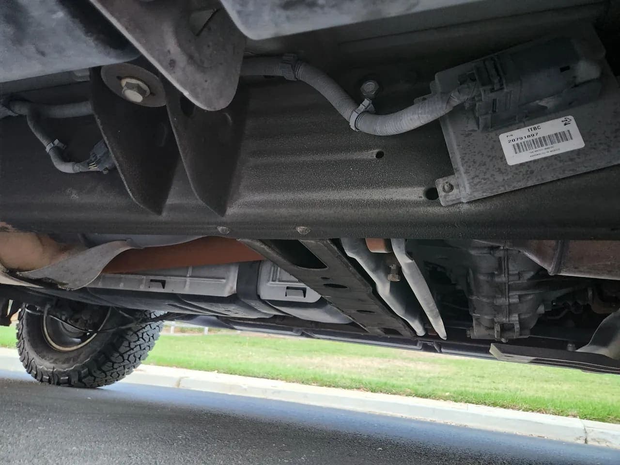 2012 Chevrolet Suburban 2500, view