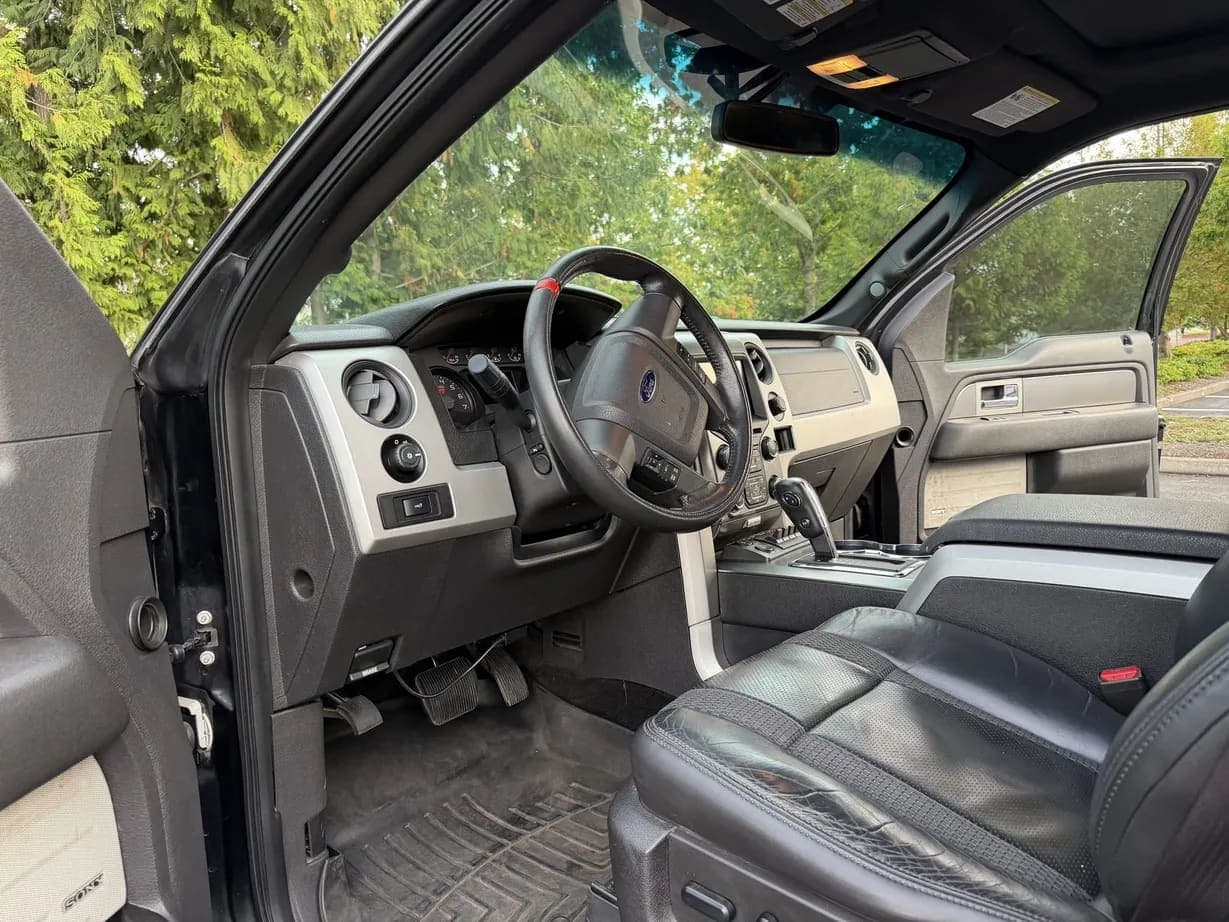 2013 Ford F-150 SVT Raptor, view