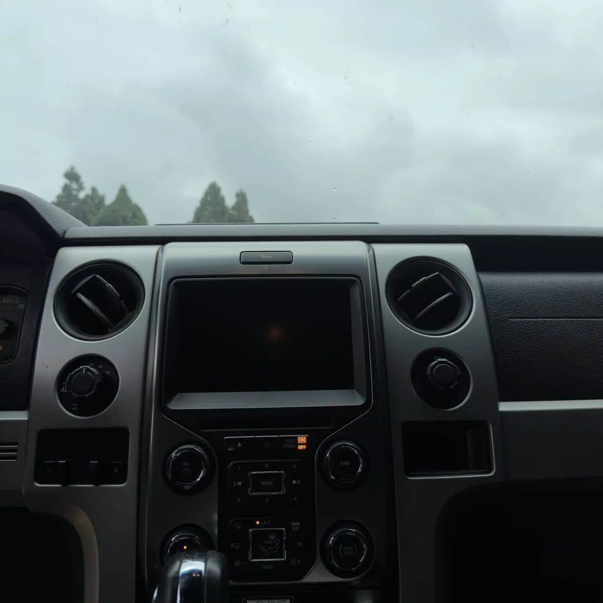 2013 Ford F-150 SVT Raptor, view