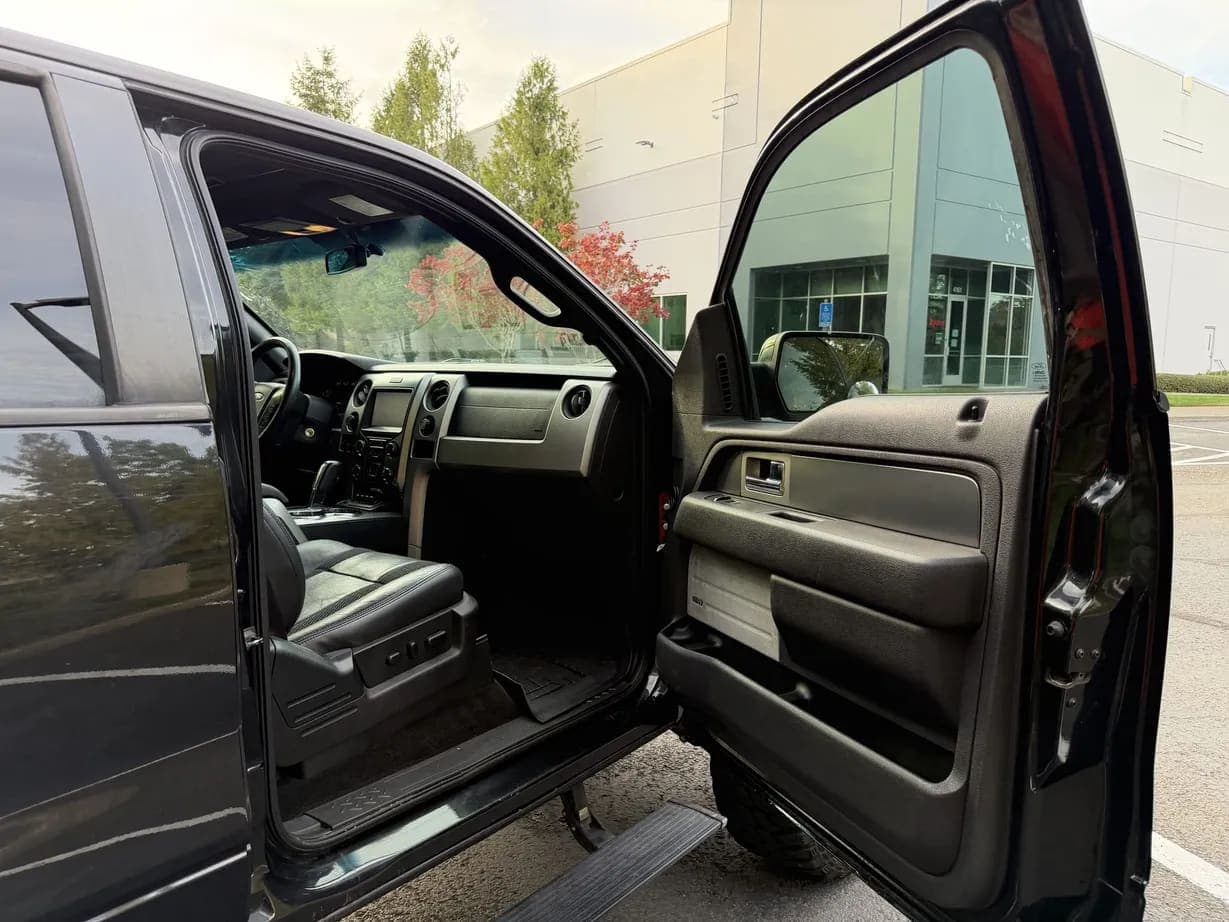 2013 Ford F-150 SVT Raptor, view