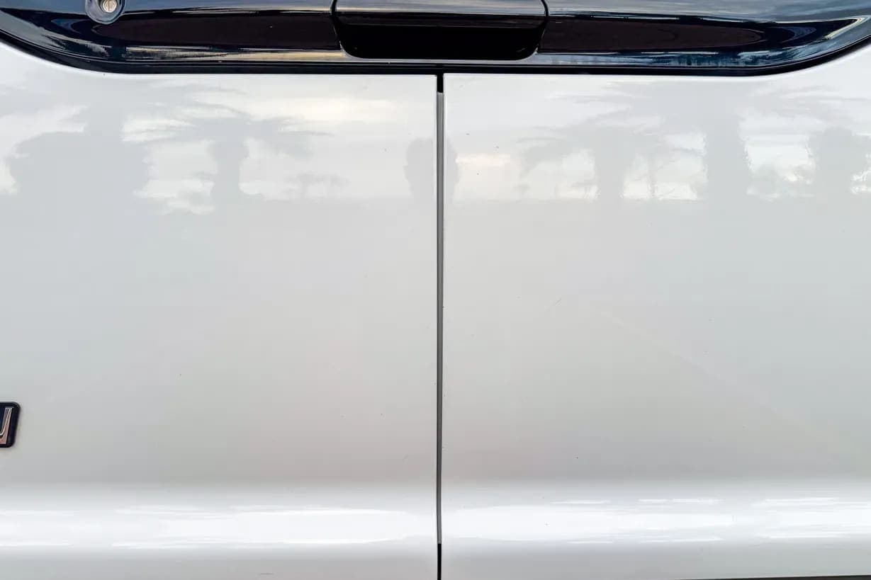 2005 Ford Excursion, view