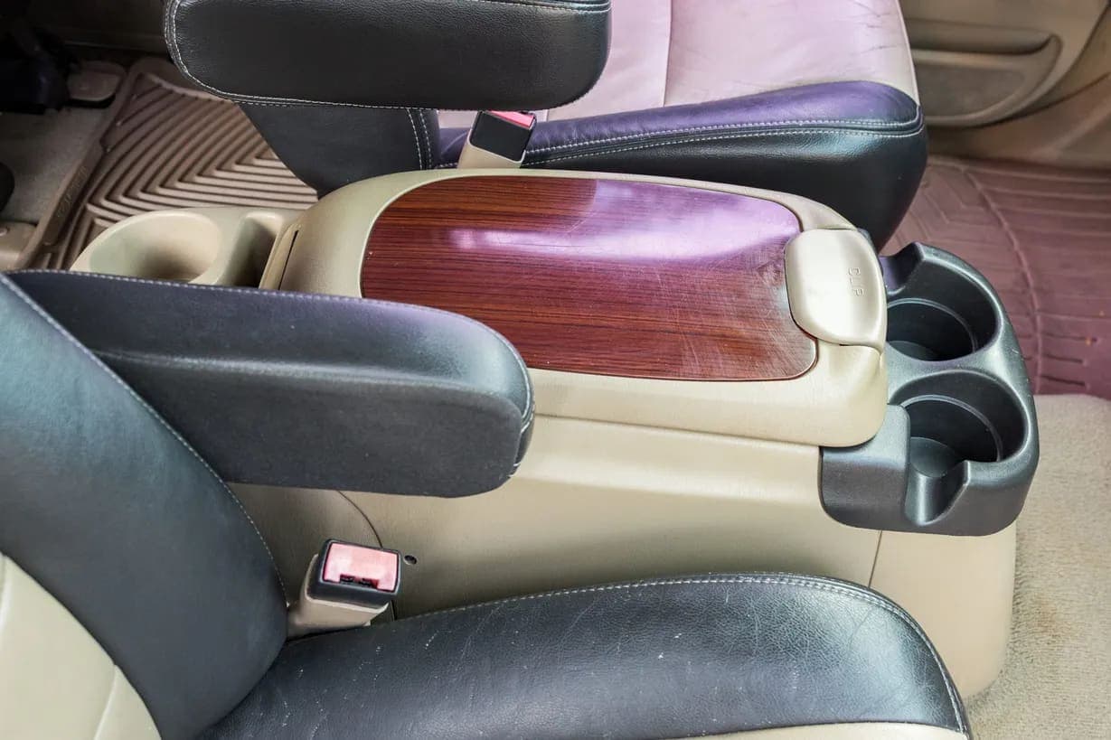 2005 Ford Excursion, view
