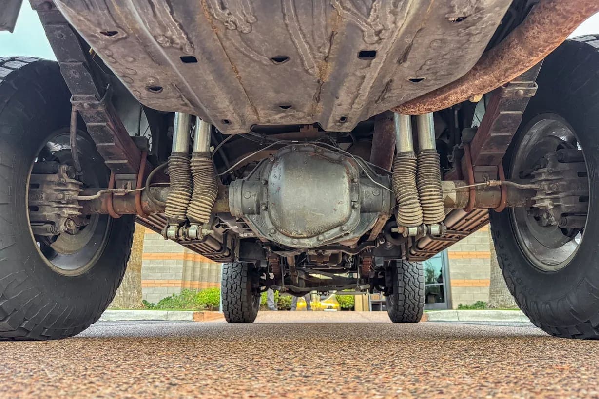 2005 Ford Excursion, view