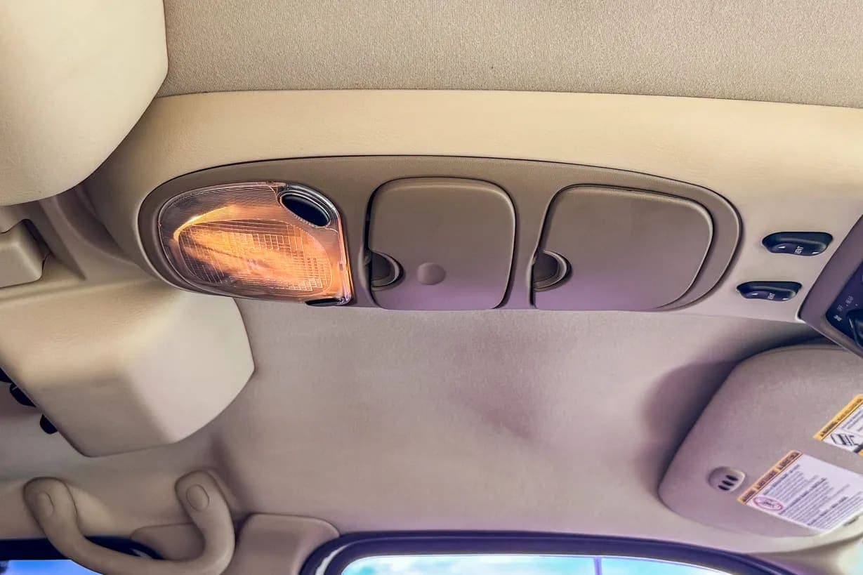 2005 Ford Excursion, view