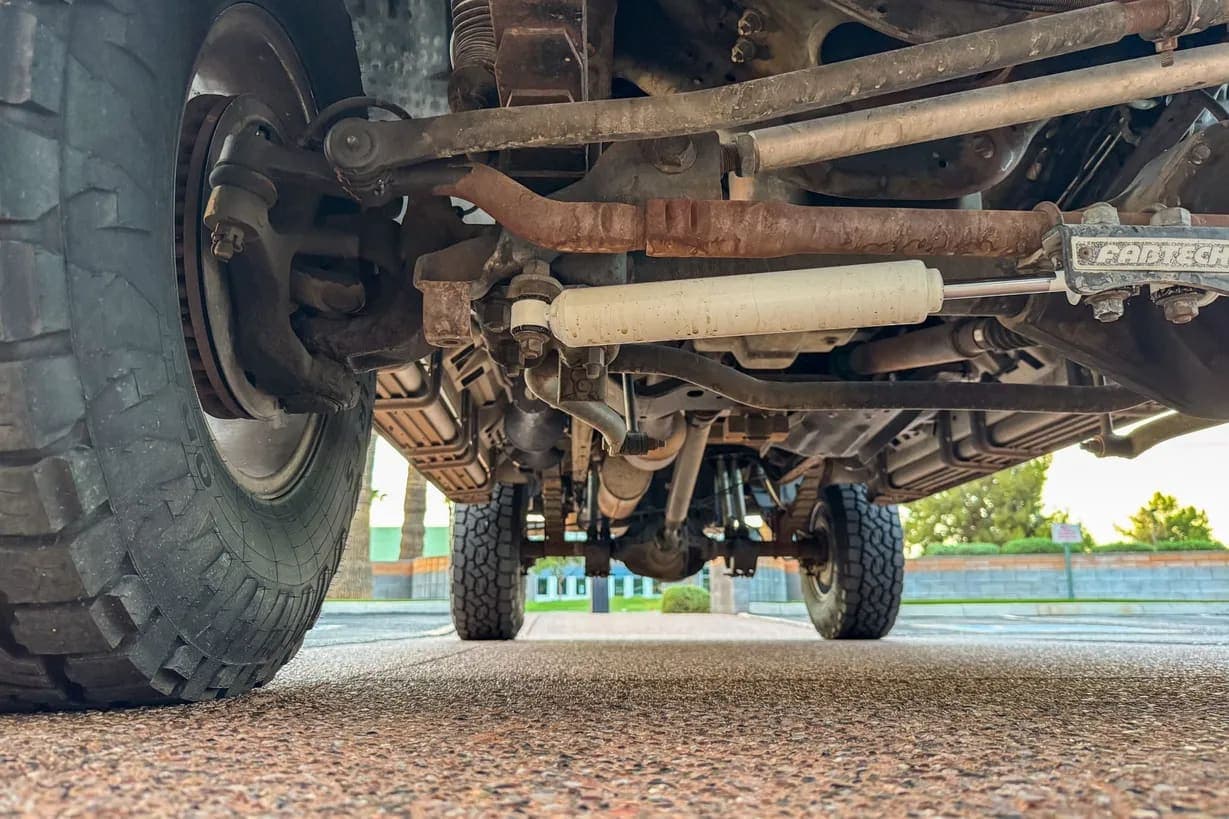 2005 Ford Excursion, view