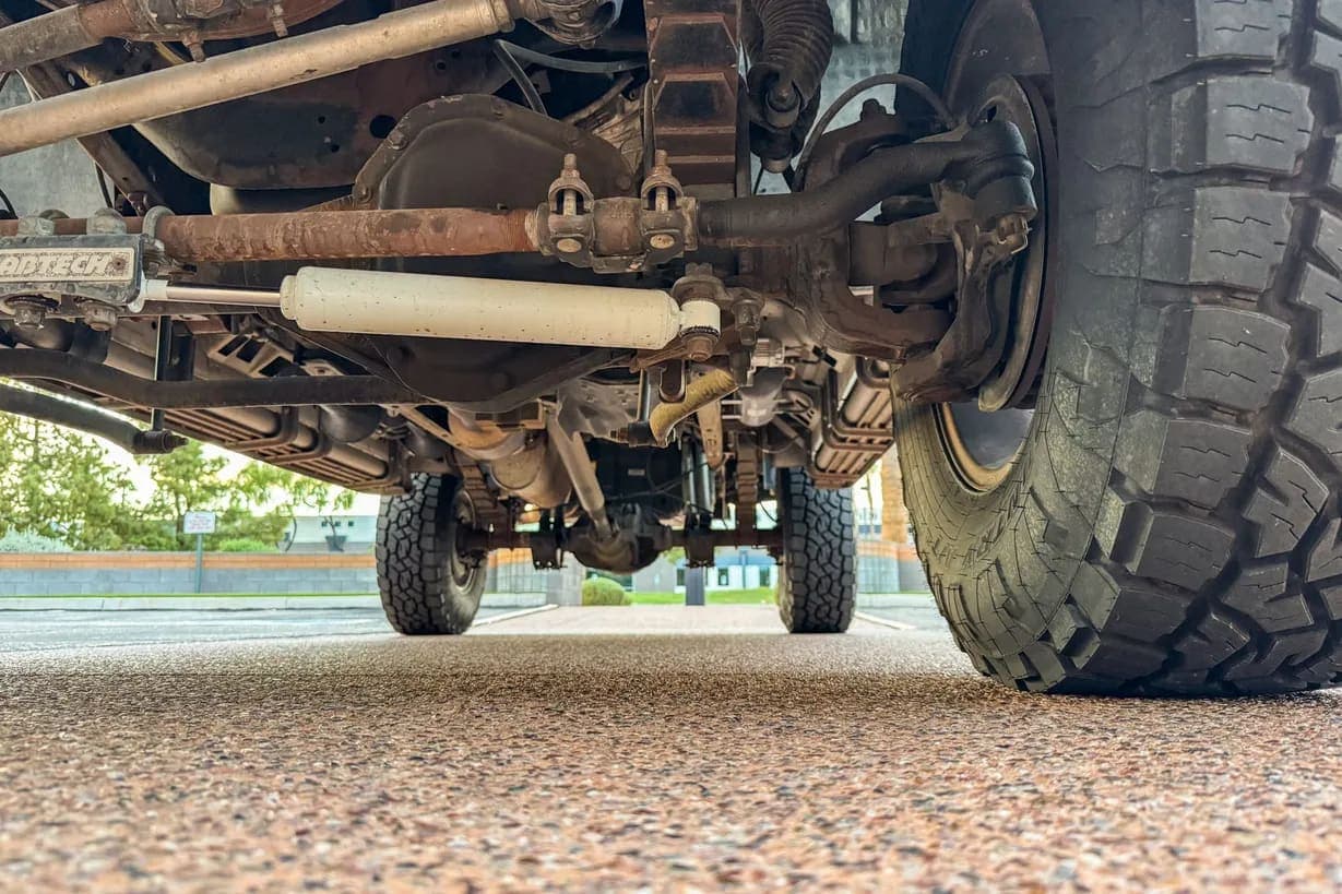 2005 Ford Excursion, view