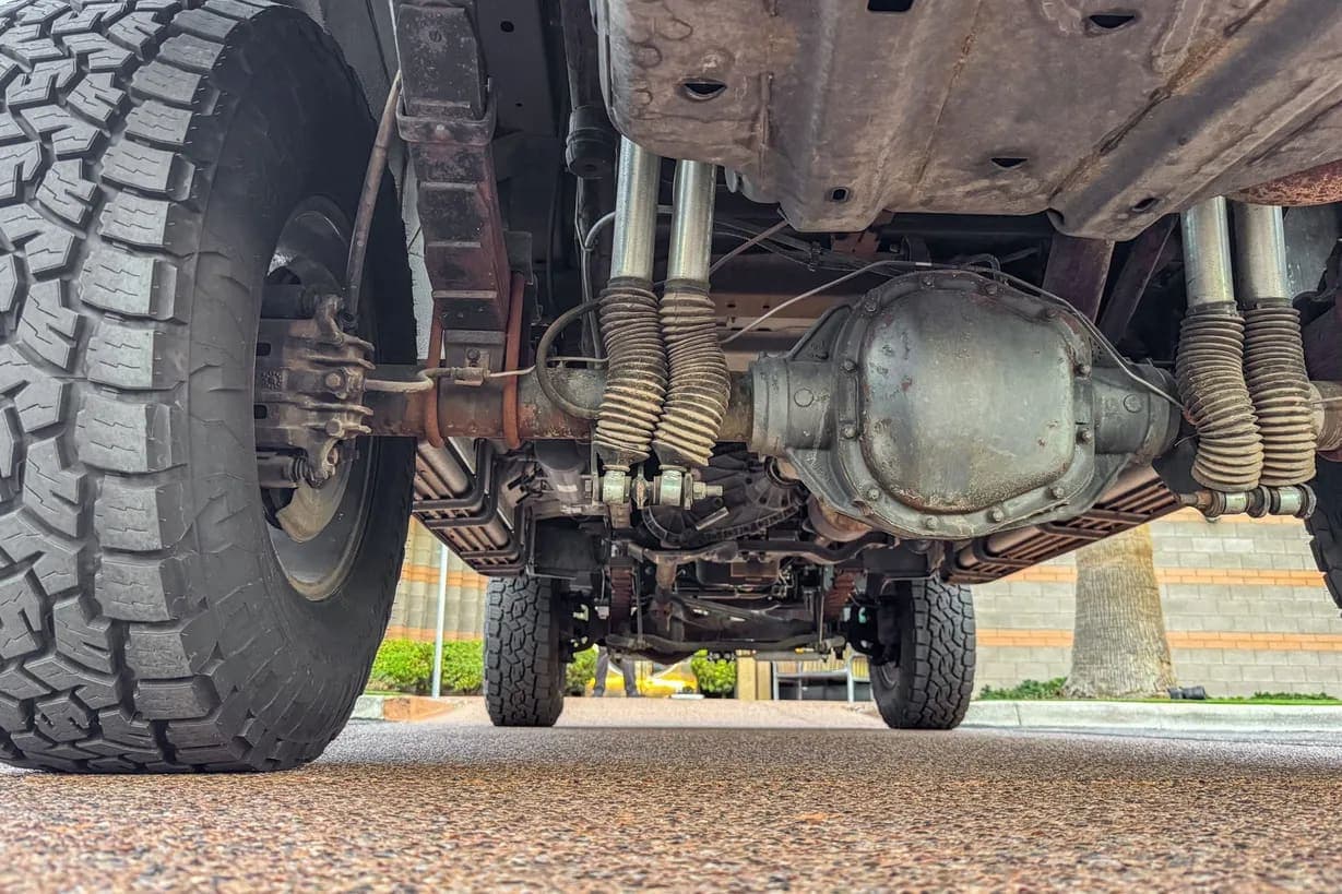 2005 Ford Excursion, view