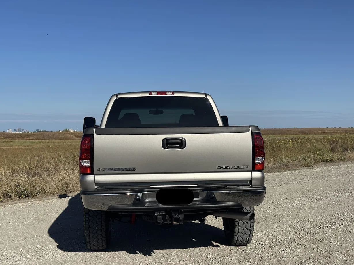 2003 Chevrolet Silverado 2500HD, view