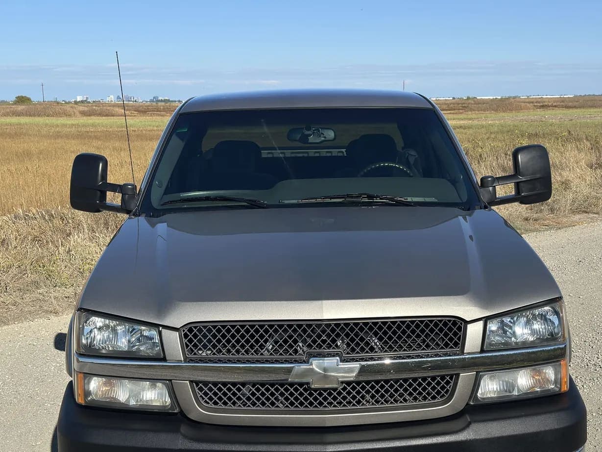 2003 Chevrolet Silverado 2500HD, view
