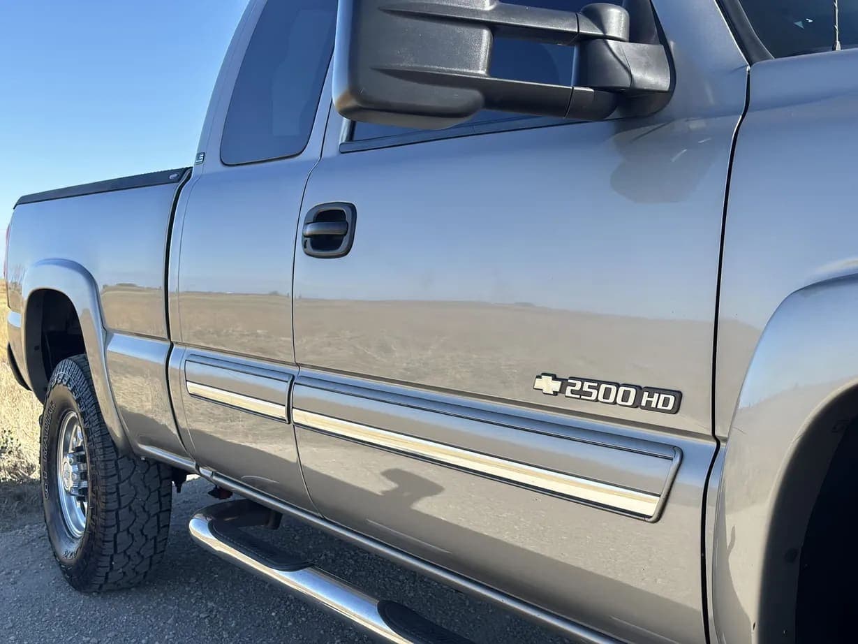 2003 Chevrolet Silverado 2500HD, view