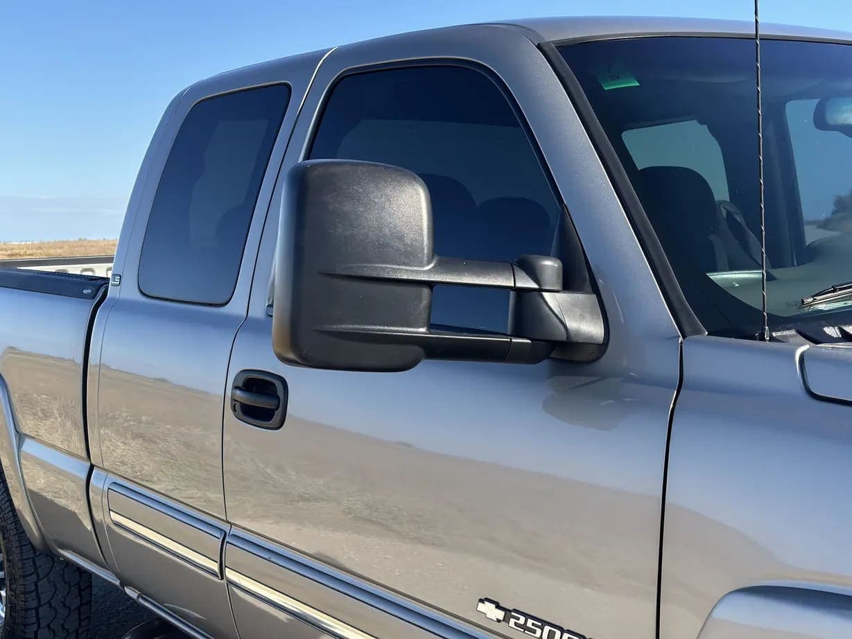 2003 Chevrolet Silverado 2500HD, view