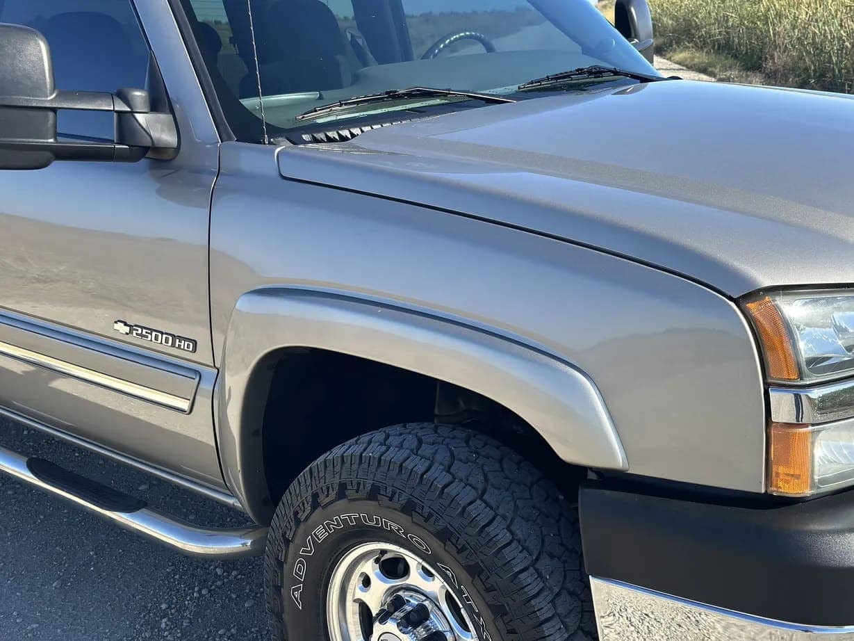 2003 Chevrolet Silverado 2500HD, view
