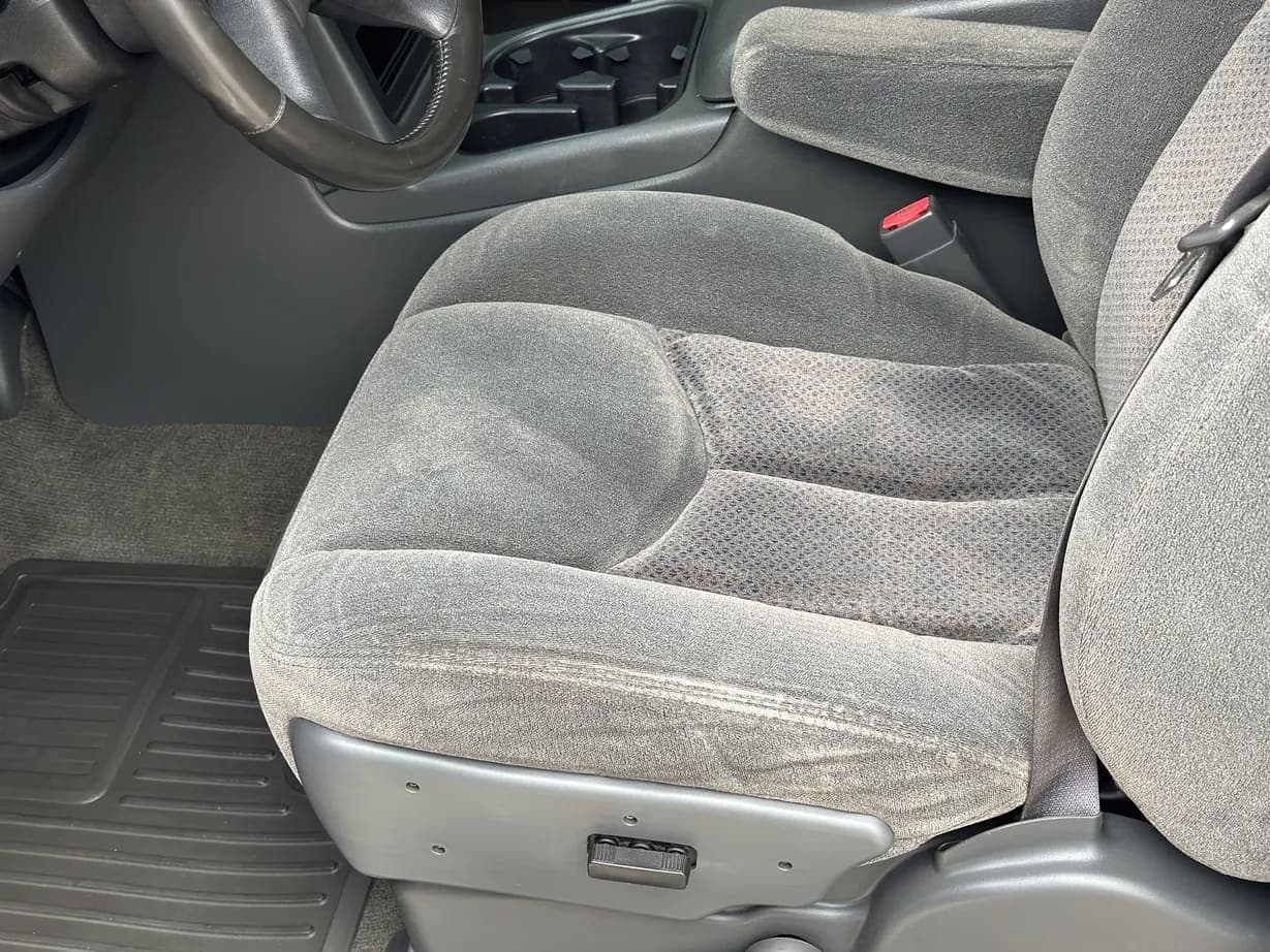 2003 Chevrolet Silverado 2500HD, view