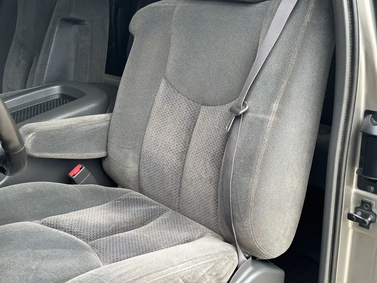 2003 Chevrolet Silverado 2500HD, view