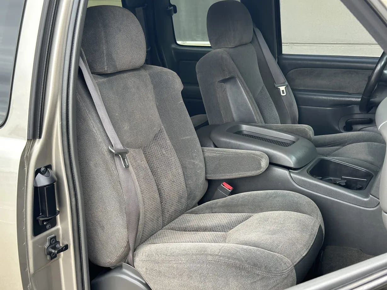 2003 Chevrolet Silverado 2500HD, view