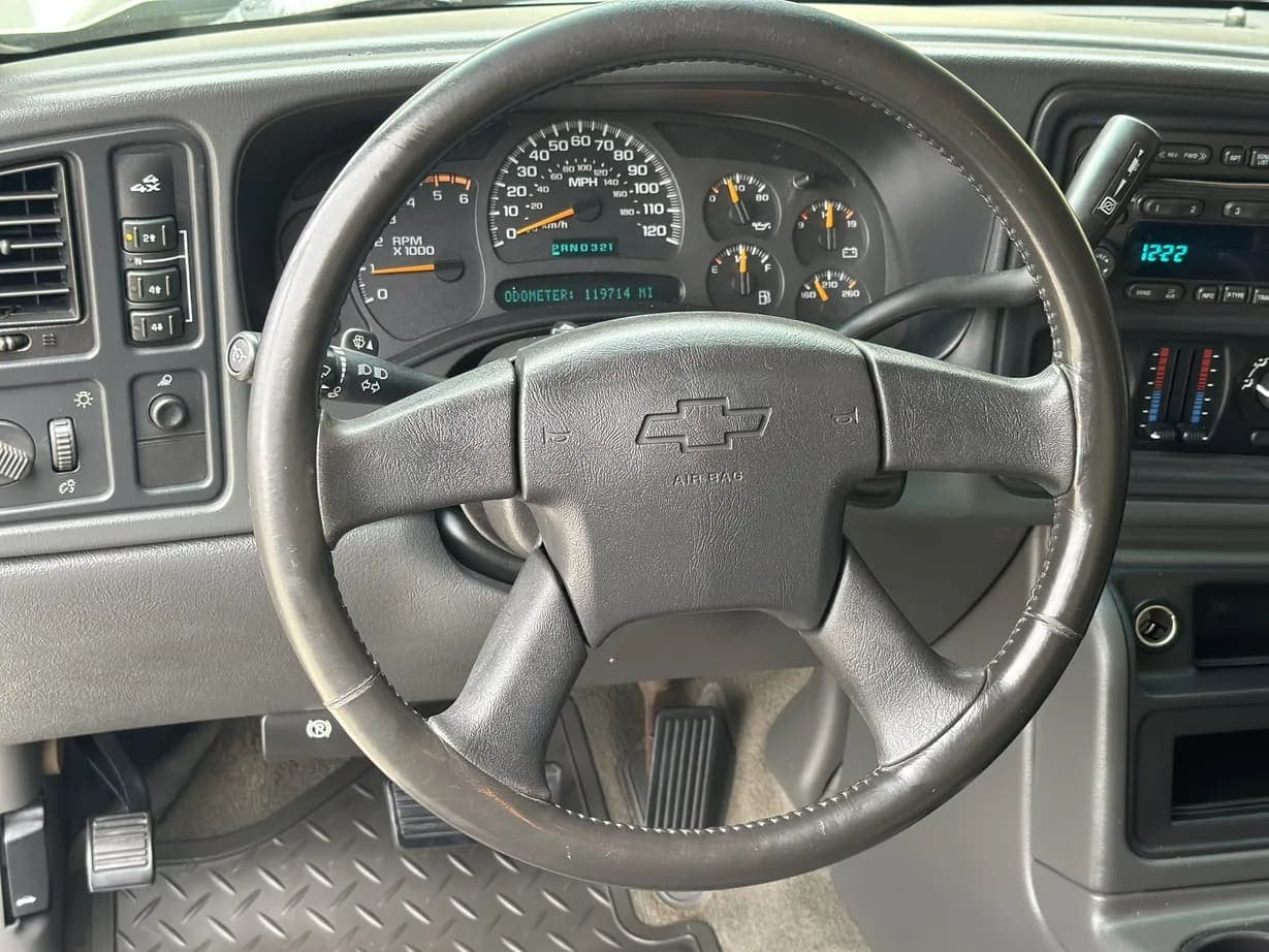 2003 Chevrolet Silverado 2500HD, view