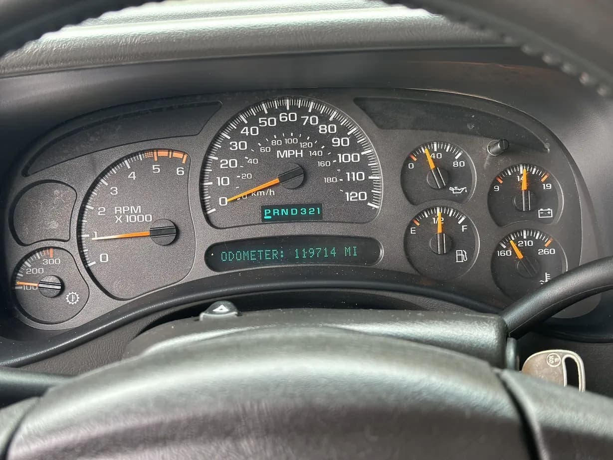 2003 Chevrolet Silverado 2500HD, view