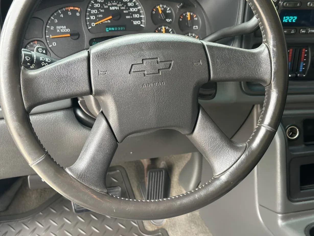 2003 Chevrolet Silverado 2500HD, view