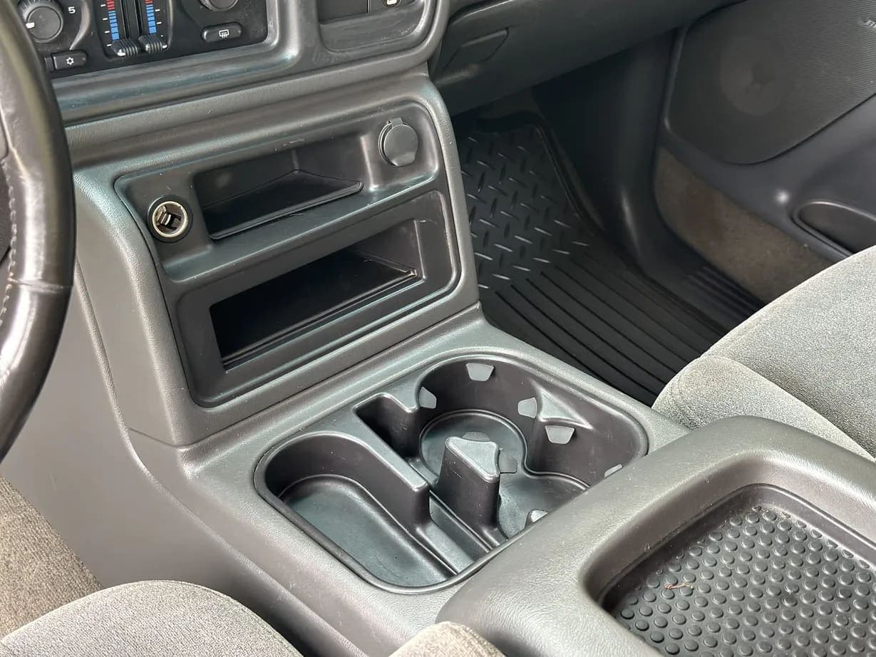 2003 Chevrolet Silverado 2500HD, view