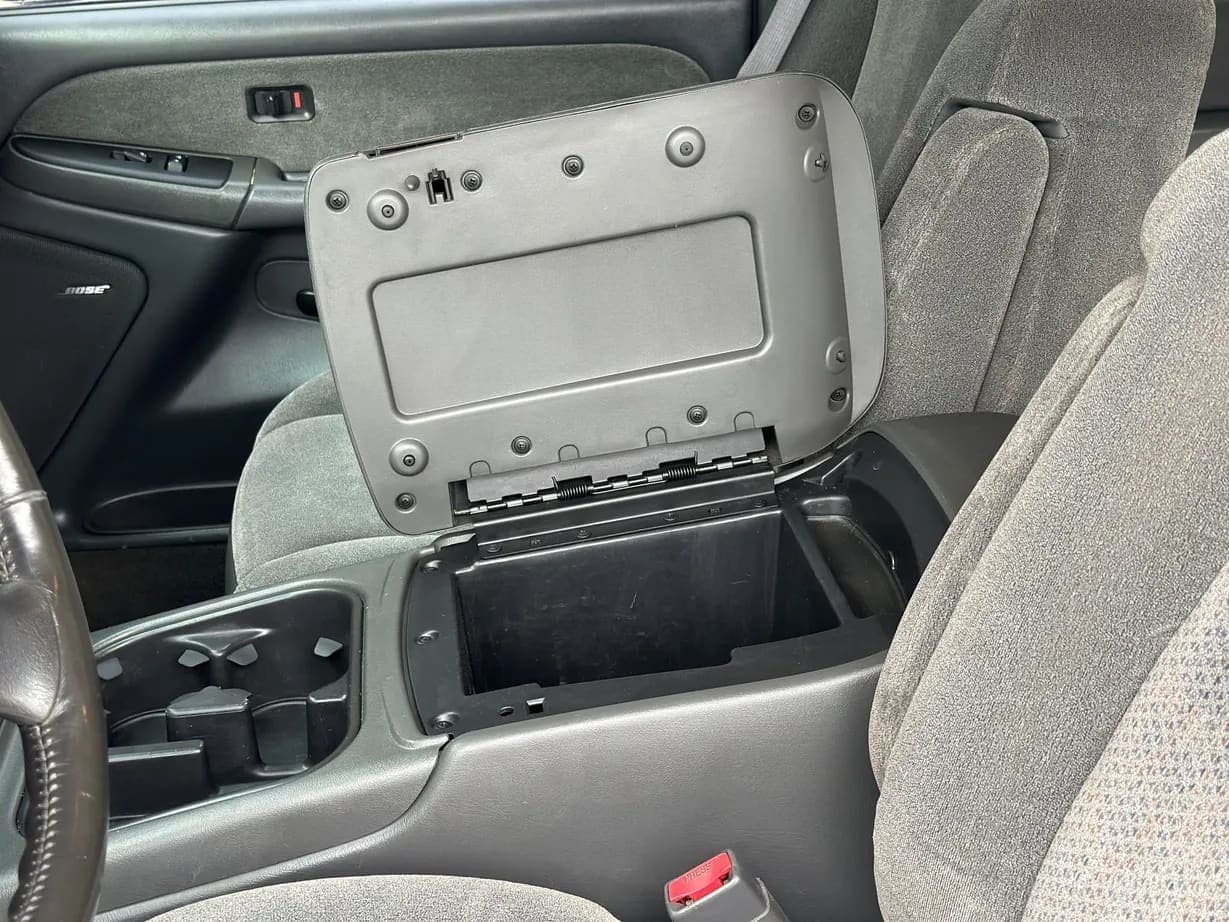 2003 Chevrolet Silverado 2500HD, view