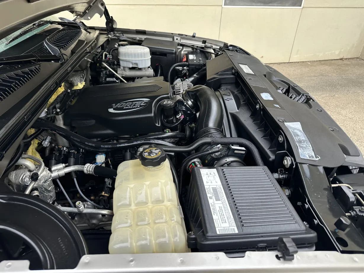 2003 Chevrolet Silverado 2500HD, view