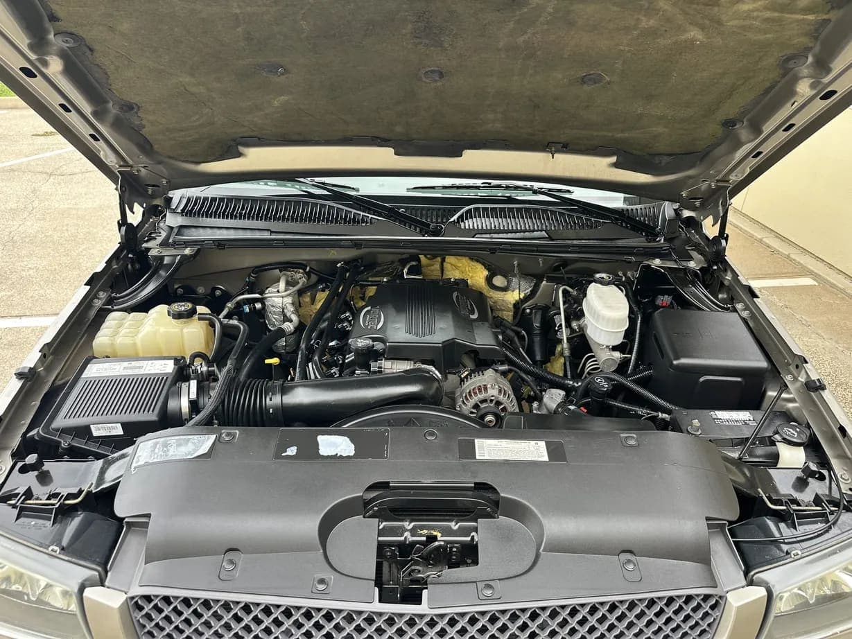 2003 Chevrolet Silverado 2500HD, view