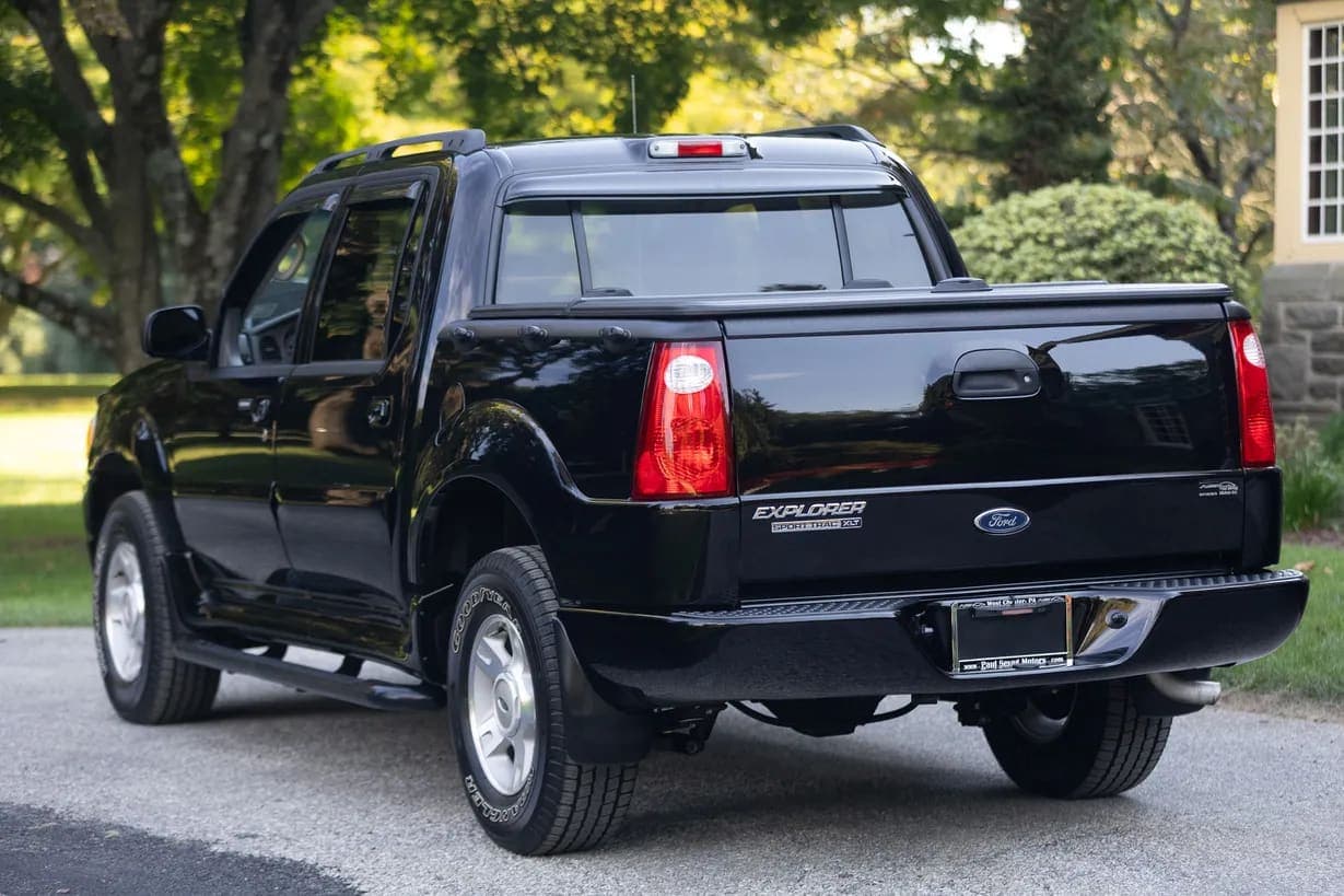 2004 Ford Explorer Sport Trac, view