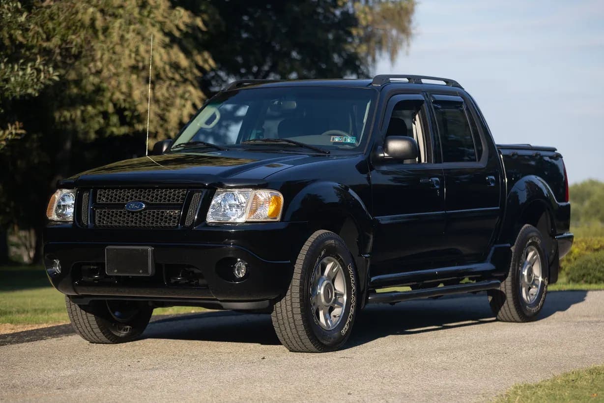 2004 Ford Explorer Sport Trac, view