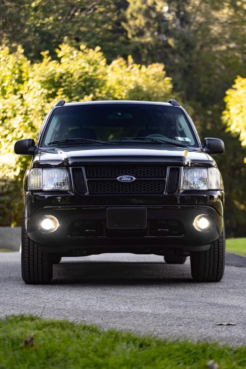 2004 Ford Explorer Sport Trac, view
