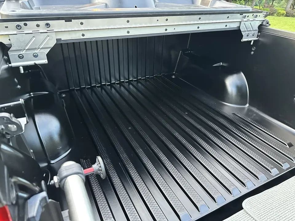 2004 Ford Explorer Sport Trac, view