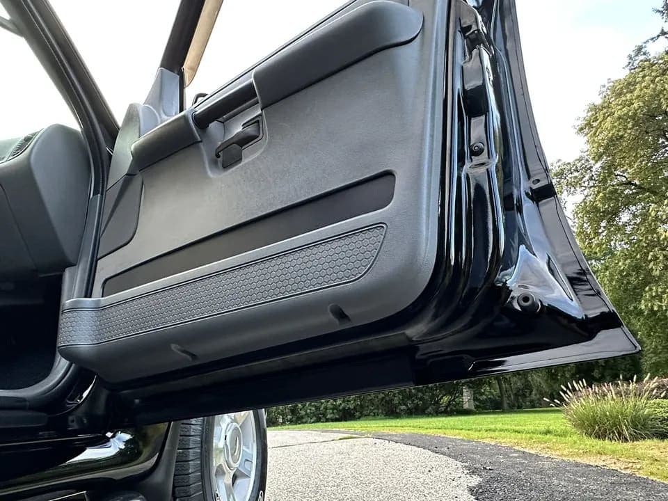 2004 Ford Explorer Sport Trac, view