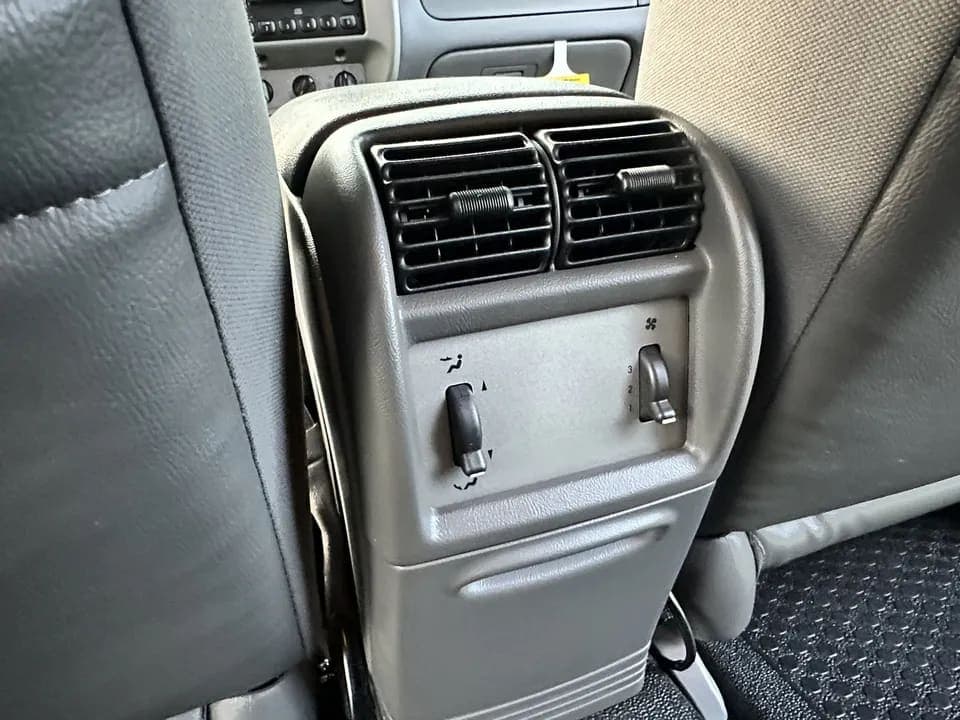 2004 Ford Explorer Sport Trac, view