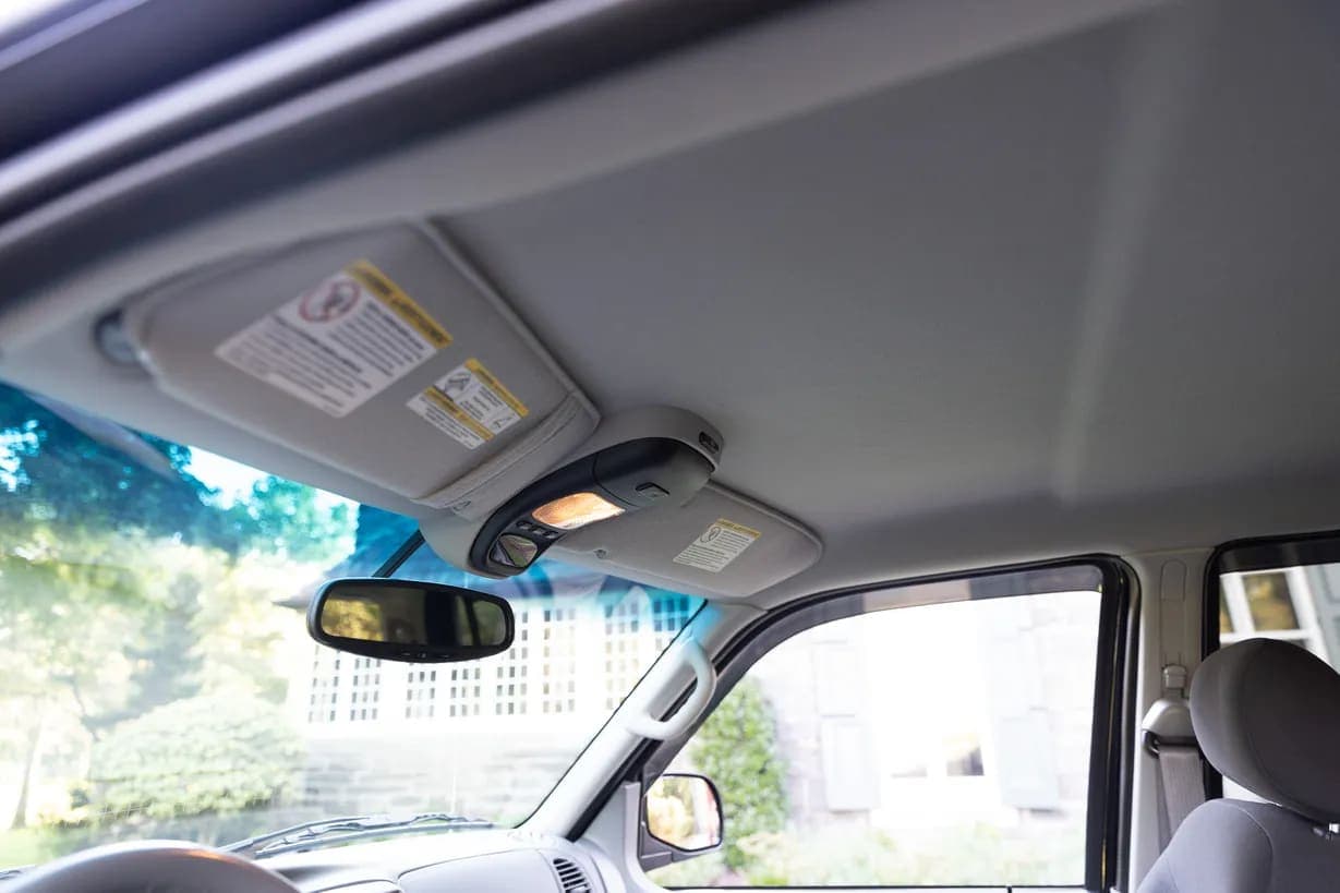 2004 Ford Explorer Sport Trac, view