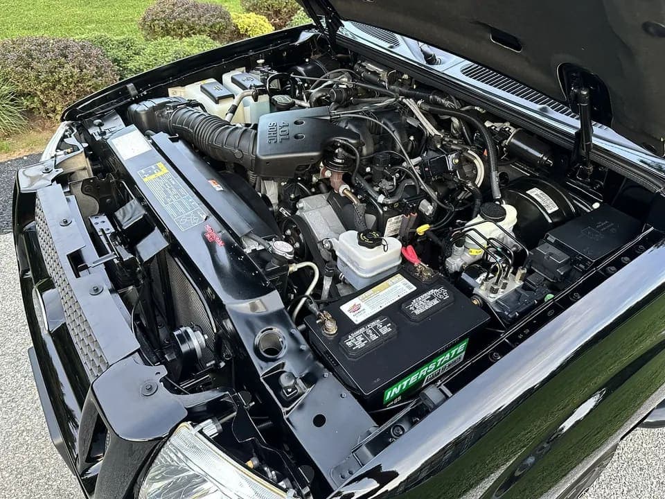 2004 Ford Explorer Sport Trac, view