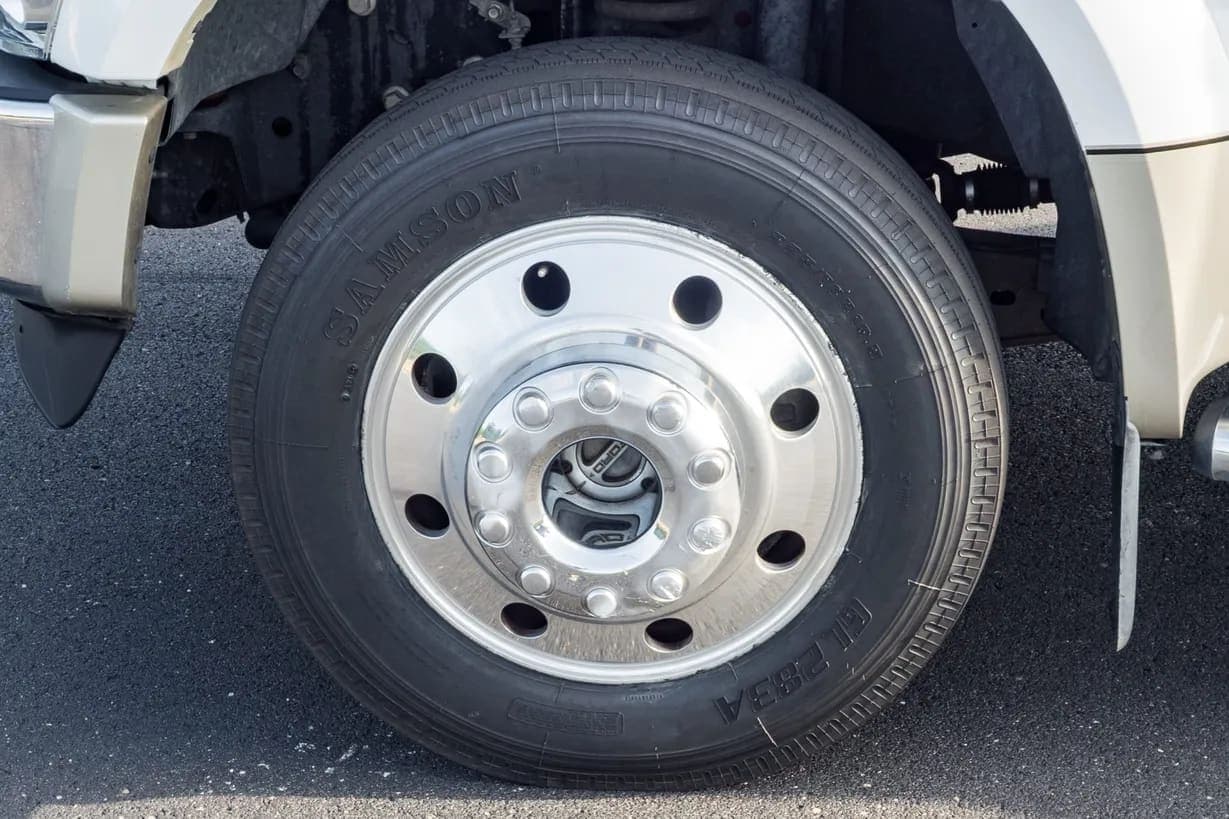 2008 Ford F-450, view