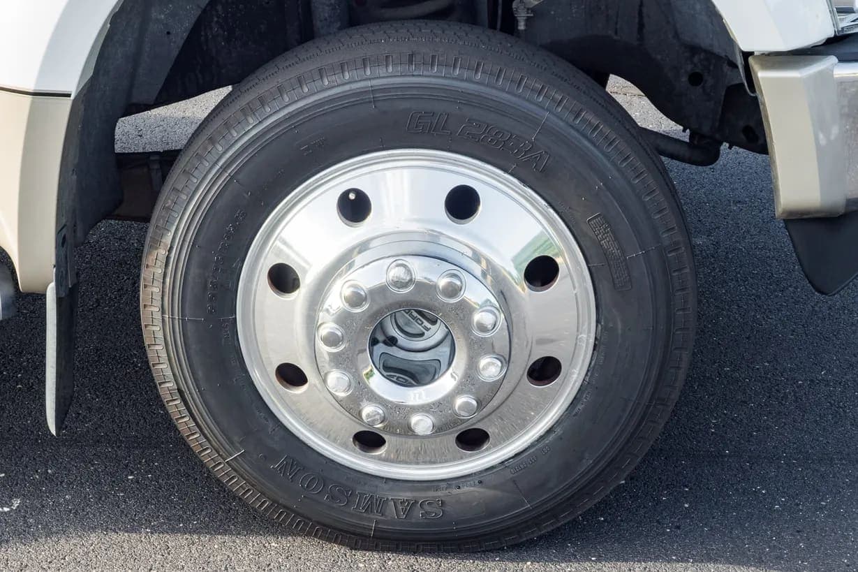 2008 Ford F-450, view