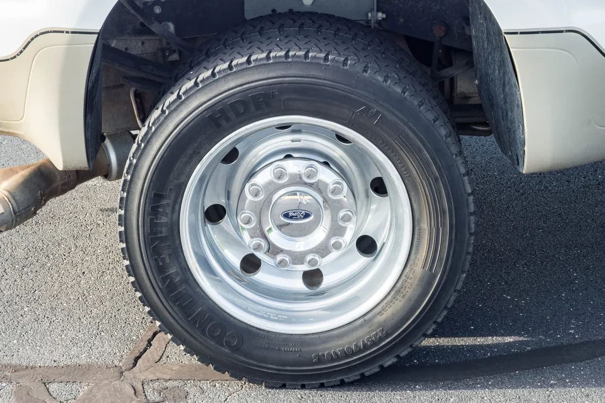 2008 Ford F-450, view