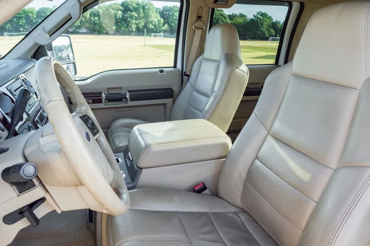 2008 Ford F-450, view