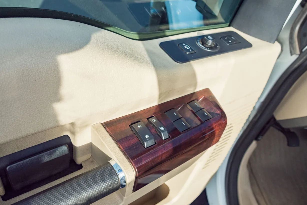 2008 Ford F-450, view