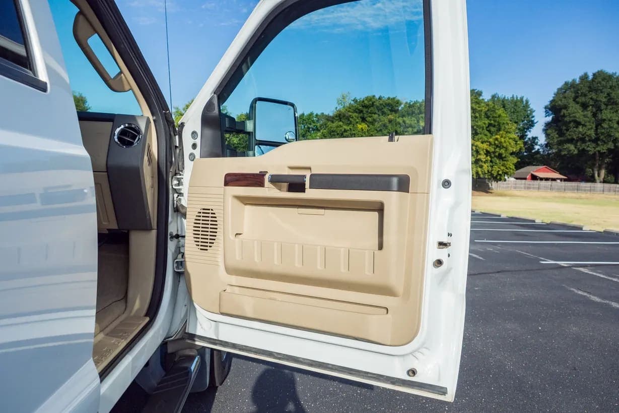 2008 Ford F-450, view