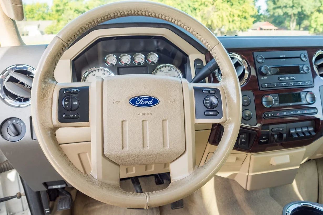 2008 Ford F-450, view