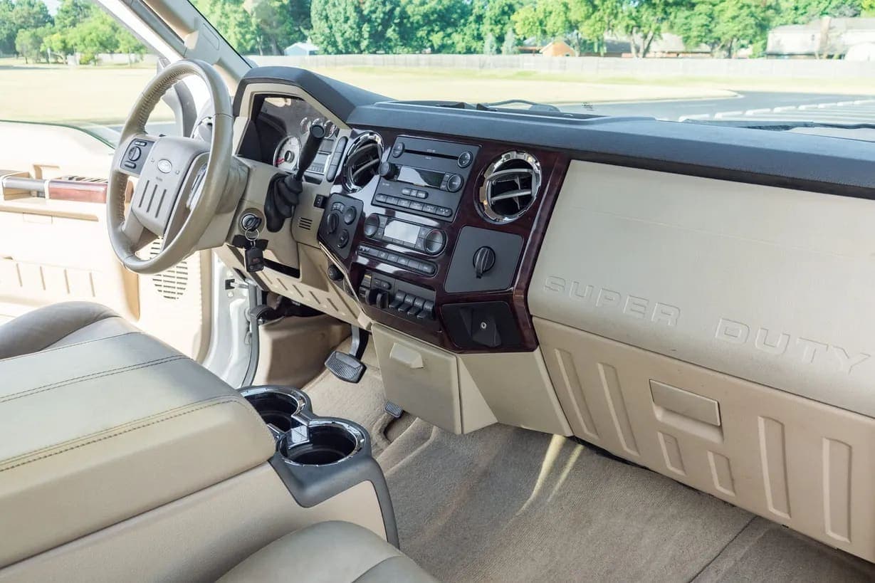 2008 Ford F-450, view