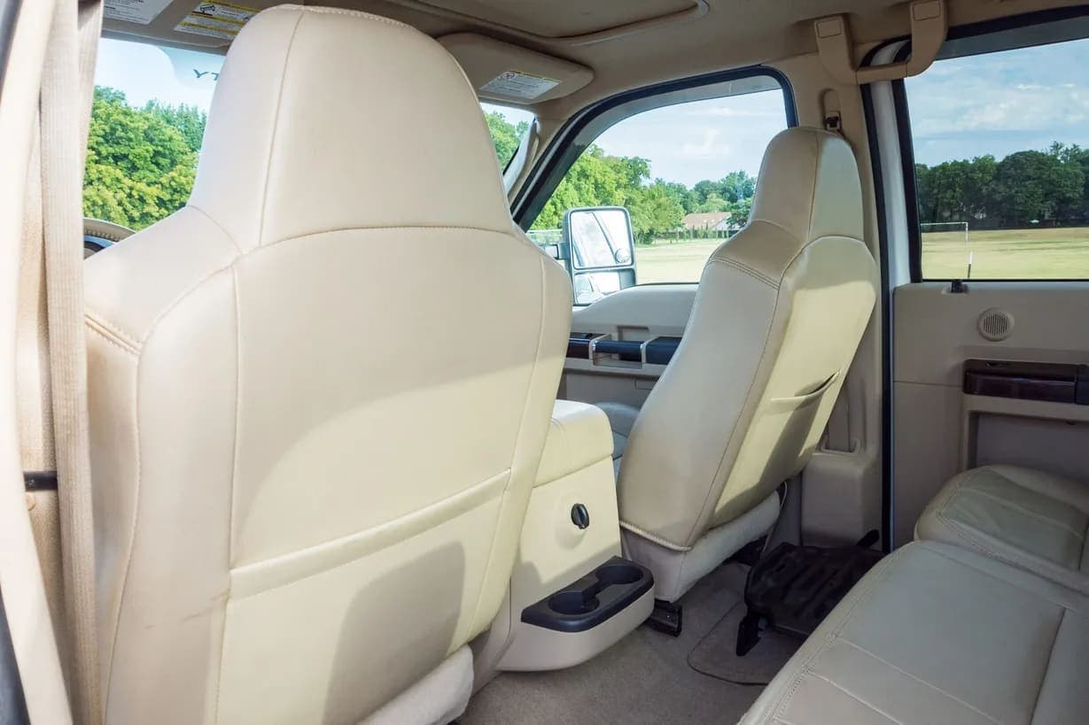 2008 Ford F-450, view