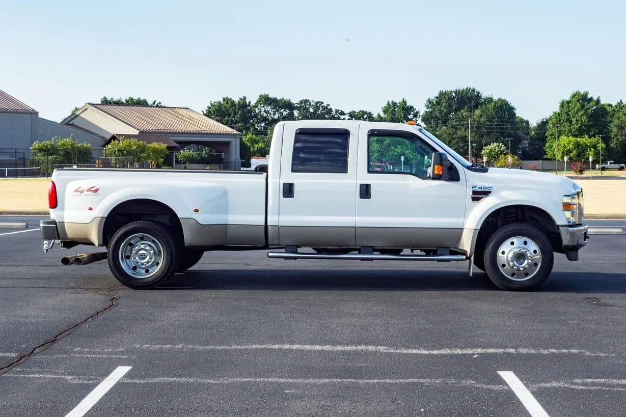 2008 Ford F-450, view