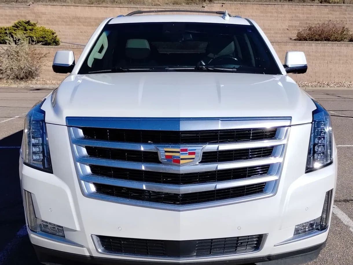 2018 Cadillac Escalade ESV Premium SUV, view